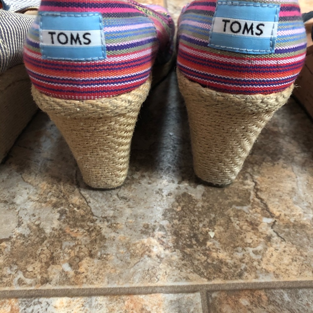 TOMS Wedges